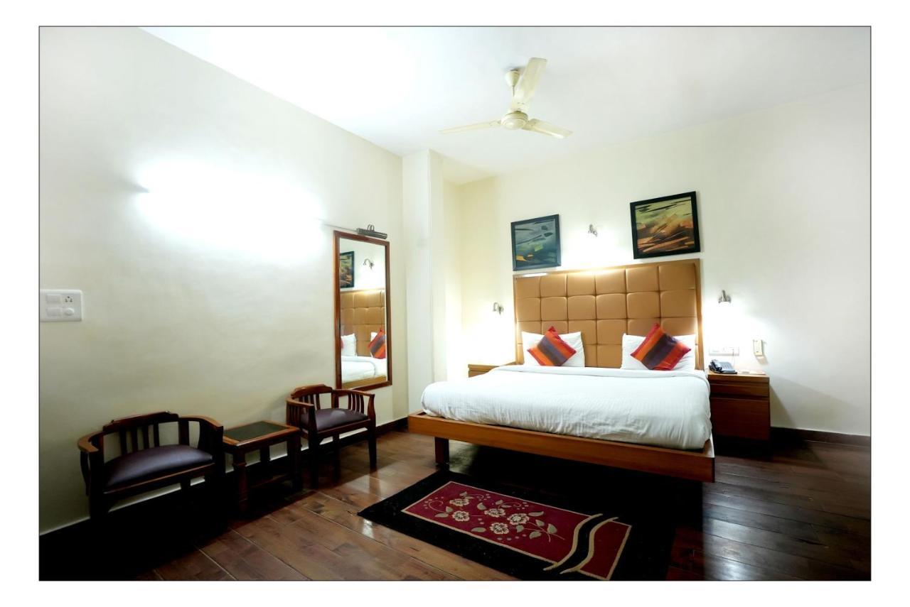 Hotel Oscar - Hauz Khas New Delhi Eksteriør bilde