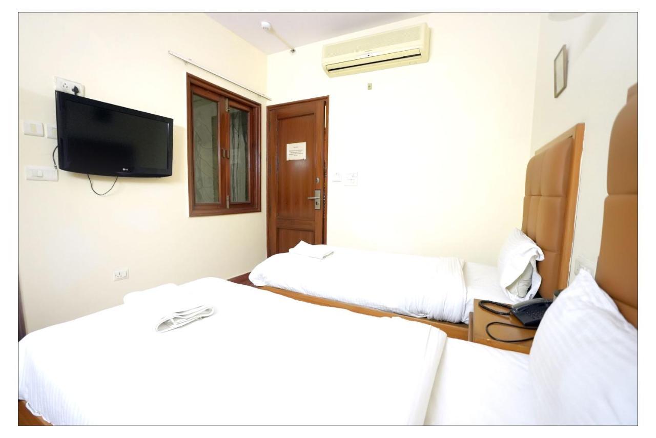 Hotel Oscar - Hauz Khas New Delhi Eksteriør bilde