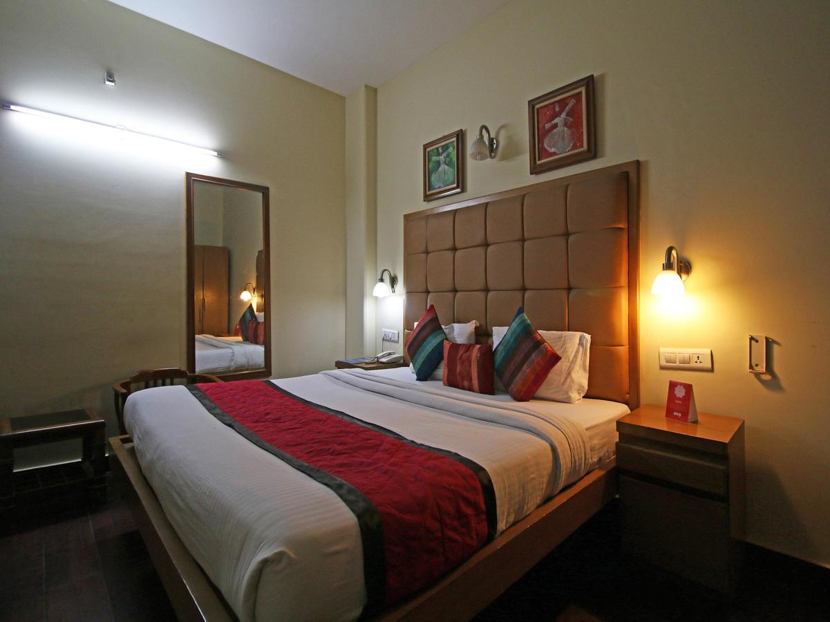 Hotel Oscar - Hauz Khas New Delhi Eksteriør bilde