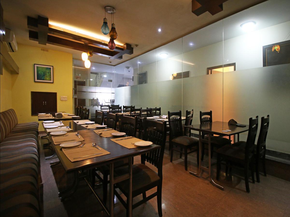 Hotel Oscar - Hauz Khas New Delhi Eksteriør bilde